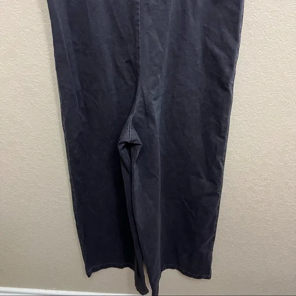 NWT Zara Denim Wide Leg CROPPED POCKET JUMPSUIT
Size small - Picture 13 of 14